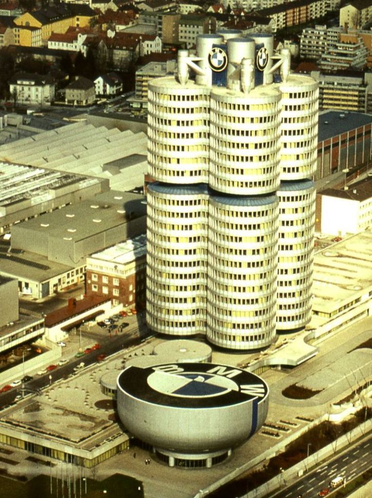 BMW-Wahrzeichen als Fundament der Premiummarke, verträgt wohl nicht das Arge, es ist wohl die Lebenslast der heutigen Tage - BMW Grundstock für die Premiummarke, trifft wohl in Zukunft ins leere
